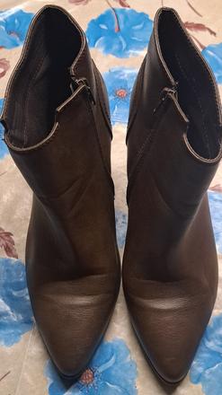 Dámske kožené čižmičky na opätku, 41