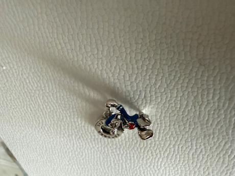 Privesky na naramok pandora, 