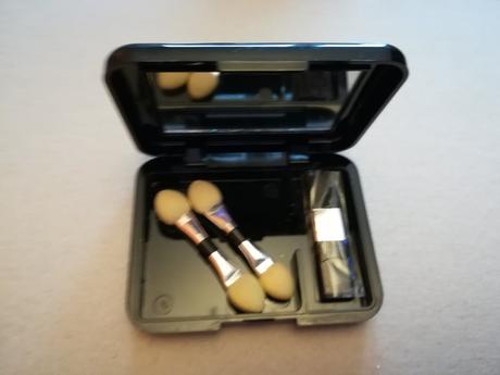 Obal na očné tiene so zrkadlom, 