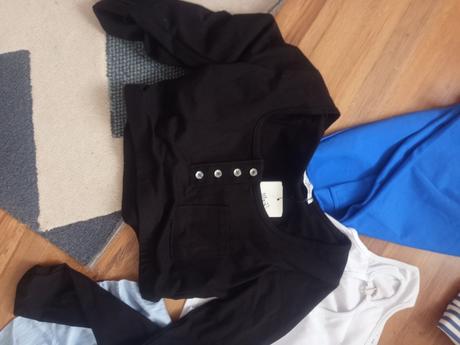 Balík oblečenia, m