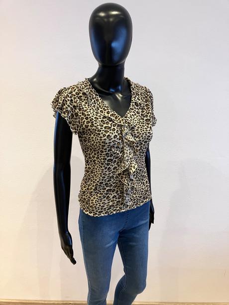 Blúzka s leopardím vzorom a fodričkami, s