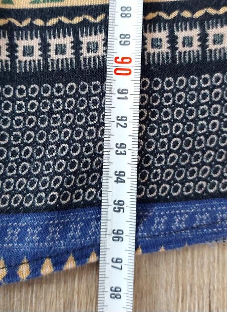 Modrozelené vzorované šaty, 48