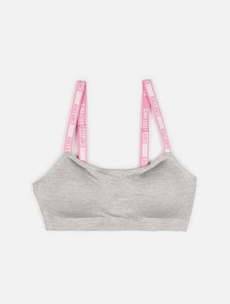 Šedá podprsenka, gate,s