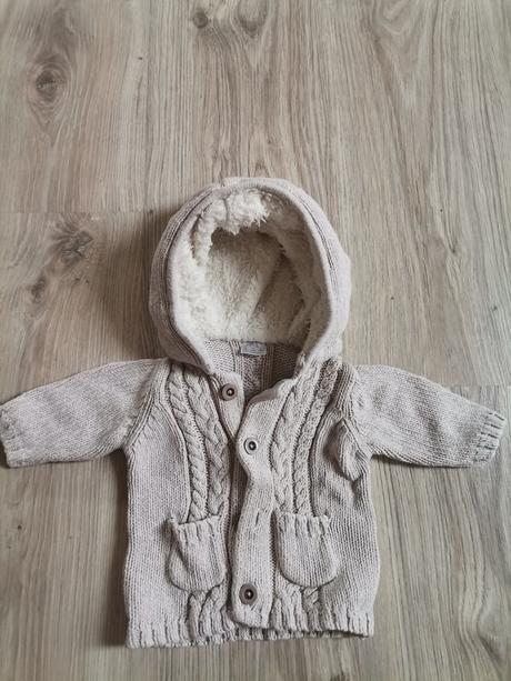 Béžový teply svetrík, f&f,50