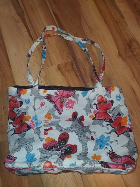 Plážová taska mala lacno s motylmi, 