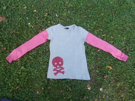 Nátelník, tričko s trblietavou aplikáciou lebky, 146