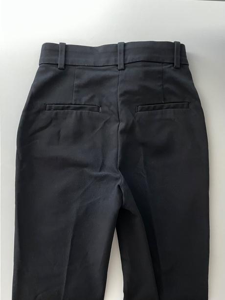 Elegantné cigaretové nohavice s pukmi do práce, h&m,32