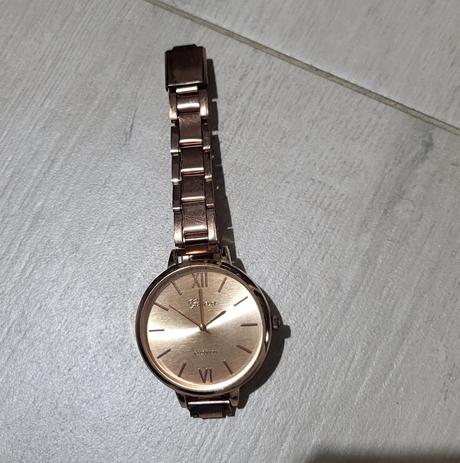 Elegantne hodinky, geneva