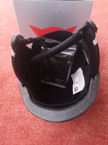 Dainese prilba veľkosť 52-56 cm, dainese