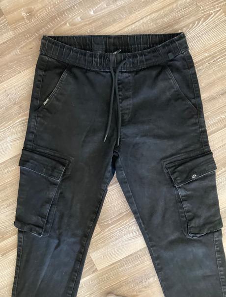Cargo kapsáčové čierne nohavice cropp w30 /l 32, 32