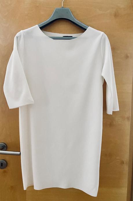 Biele upletove saty, s