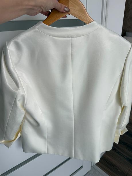 Saténové podšité sako, 44