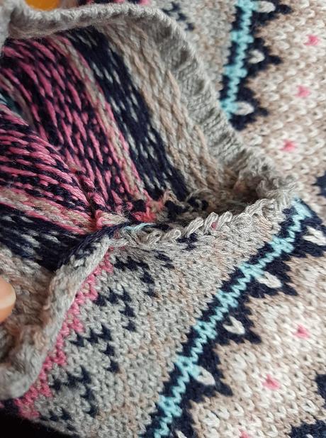 Pletené šaty č. 110, lupilu,110