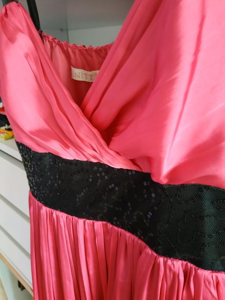 Antické cyklaménové šaty - s/m, 38