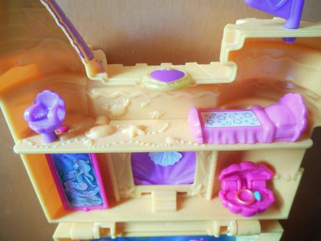 Mattel poly pocket hrad z piesku,