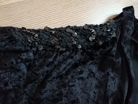 Čierne zamatové sako, 40