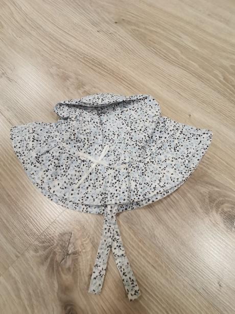 Dievčenský klobúčik, 74