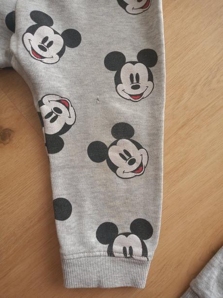 Sivé tepláky mickey mouse, h&m,92