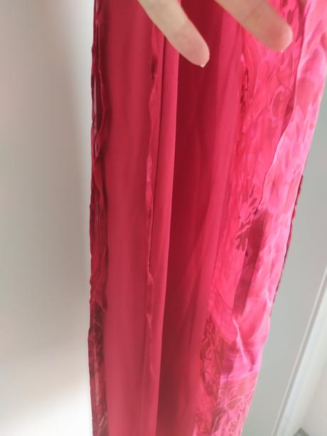 C274saty cervene kombinovane raz oblecene, m