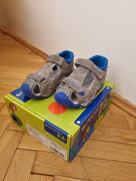 Chlapcenske sandale, protetika,27