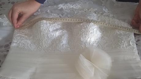 Svadobné šaty s čipkou v midi dĺžke, 42