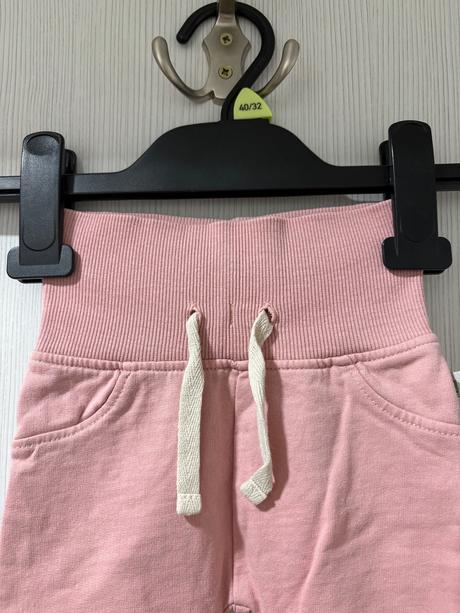 Dievčenské tepláky, 56