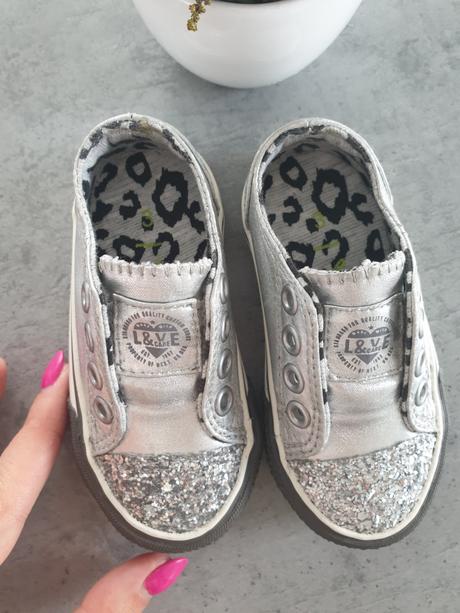 Tenisky next, next,19