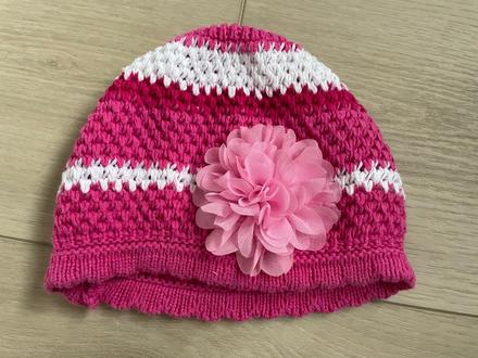 Čiapka s kvetom, <50