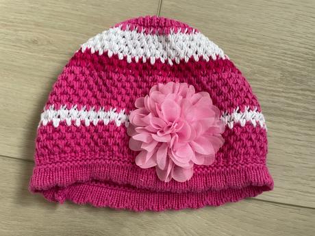 Čiapka s kvetom, <50