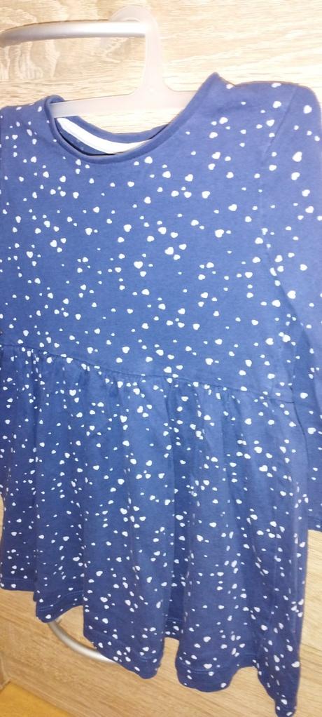 Rozkošné šaty, 98