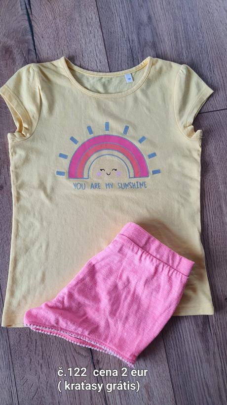 Tričko + kraťasky grátis, c&a,122