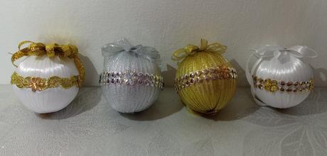 Ručne vyrábané vianočné gule rôzne farby, veľkosti,