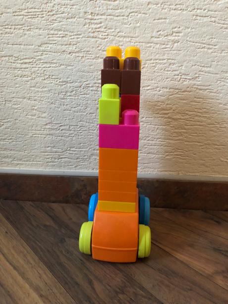 Fisher price - mega blocks zirafa - top stav,