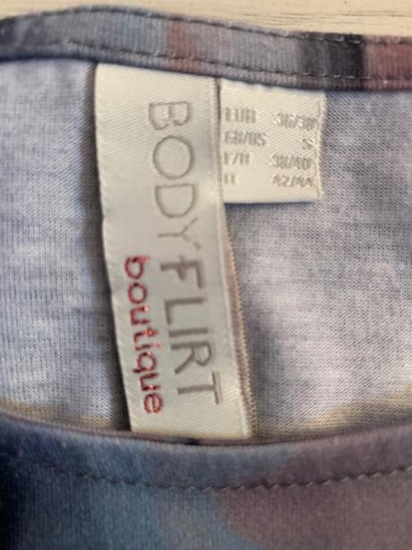 Slávnostné šaty, 38