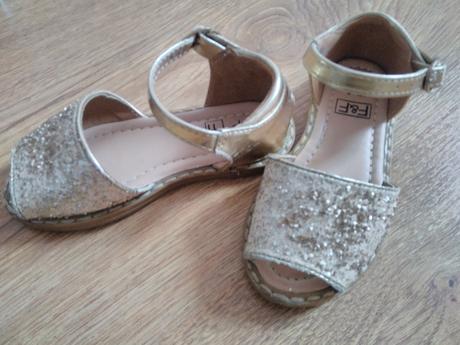 Dievčenské sandálky, f&f,23