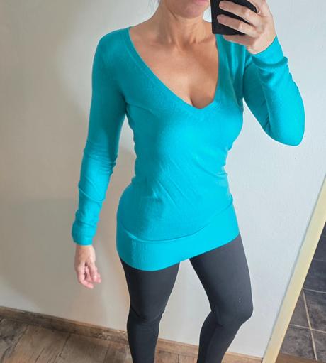 Tyrkisovy predlzeny sveter, 36