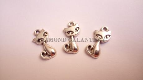 Prívesok mačička,