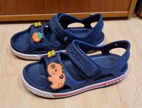 Sandalky crocs capybara j1 vd20cm, crocs,30