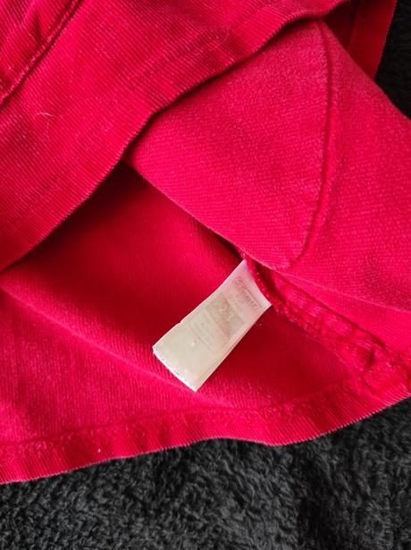 Červené šaty 104, 104