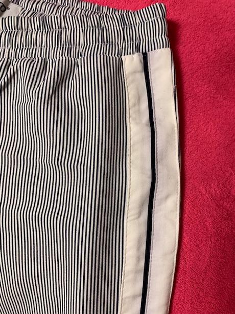 Pásikavé rozšírené nohavice s rozparkomi, m