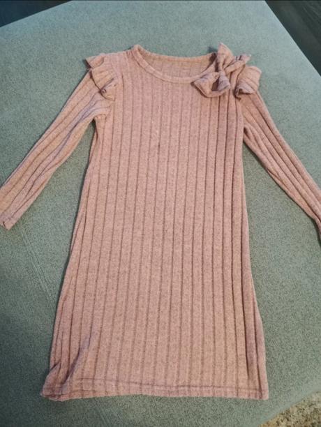 Šaty pre dievčatko, 122