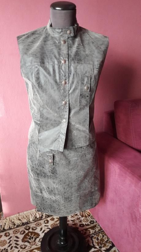 Komplet vesta + sukňa, 36 / 38 / 40 / 42