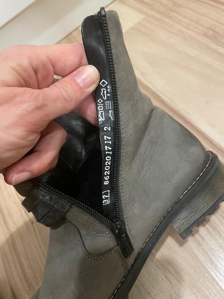 Prechodné jemne zateplene čižmy-remonte, 37