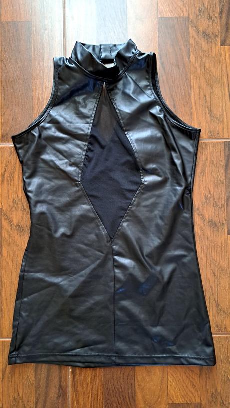 Minisaty imitácia kože raz oblečené, m