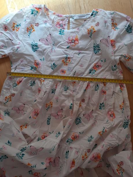 Krásne letné šaty, reserved,140