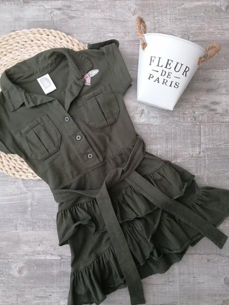 Šaty s volánikmi  104/110, 104