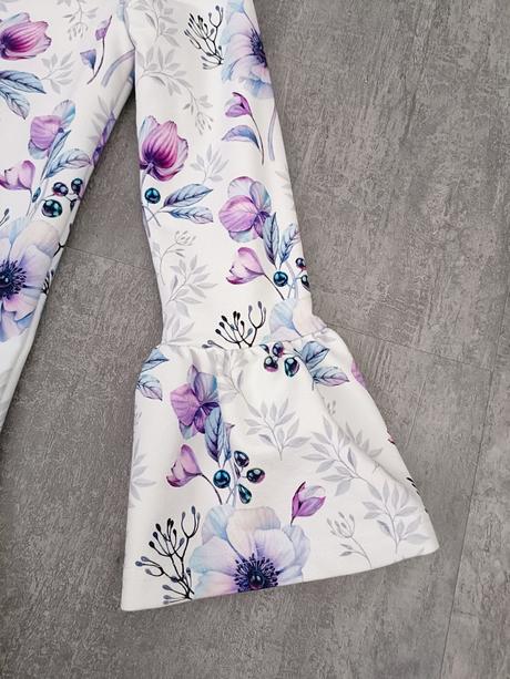 Elegantné dievčenské šaty, 140