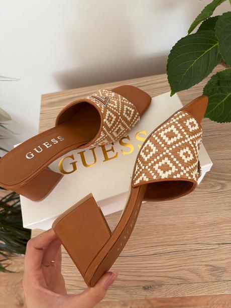 Guess vsuvky, guess,40