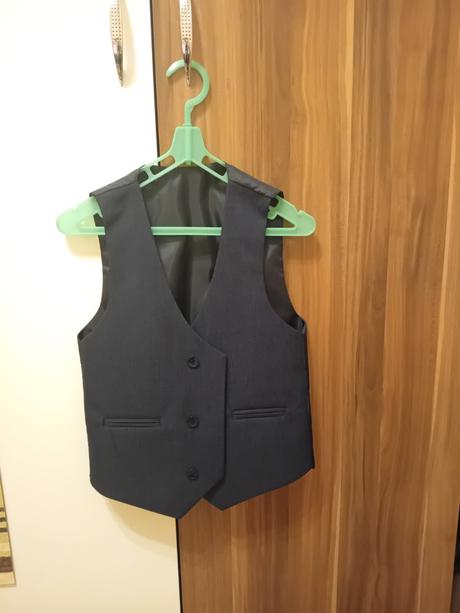 Chlapčenský oblek, 128