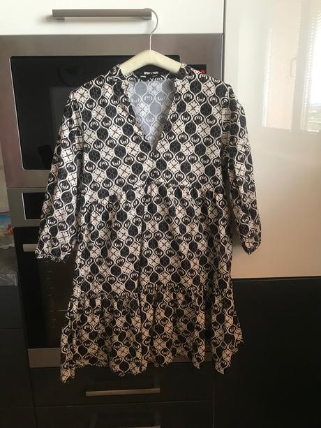 Vzdušné  šaty s-m, s